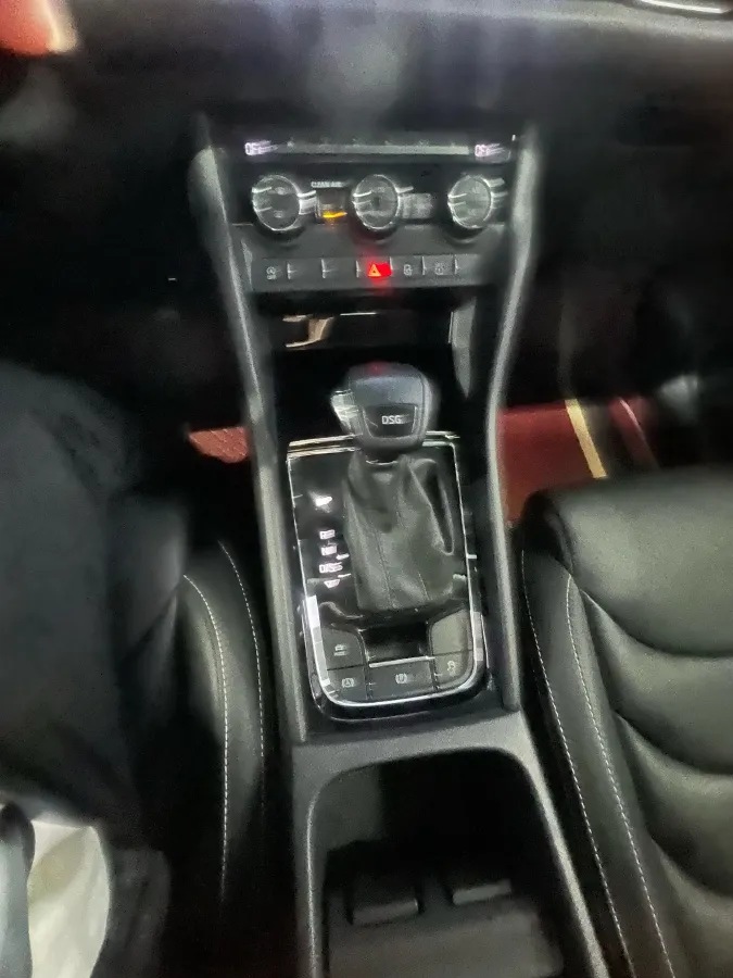 2018 Skoda Kodiak 2.0T 186HP L4 7DCT,autocango,china used car exporter,china ev exporter,chinese used car exporter,chinese used ev exporter