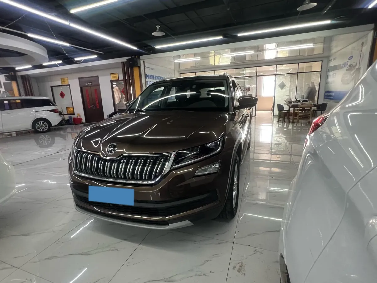 2018 Skoda Kodiak 2.0T 186HP L4 7DCT,autocango,china used car exporter,china ev exporter,chinese used car exporter,chinese used ev exporter