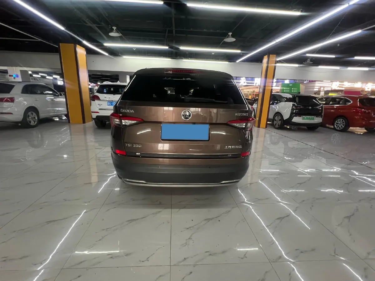 2018 Skoda Kodiak 2.0T 186HP L4 7DCT,autocango,china used car exporter,china ev exporter,chinese used car exporter,chinese used ev exporter