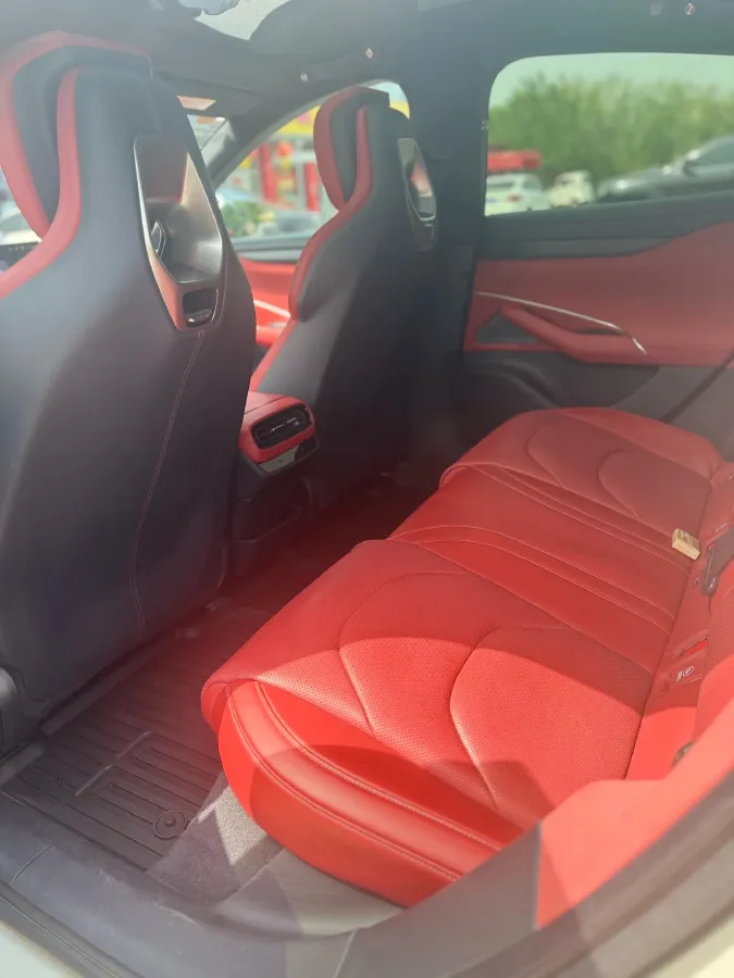 2024 MI SU7 BEV 101KWH,autocango,china used car exporter,china ev exporter,chinese used car exporter,chinese used ev exporter