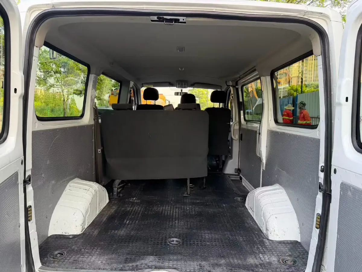 2021 MAXUS XinTu V80 2.0T 127HP L4 6MT,autocango,china used car exporter,china ev exporter,chinese used car exporter,chinese used ev exporter