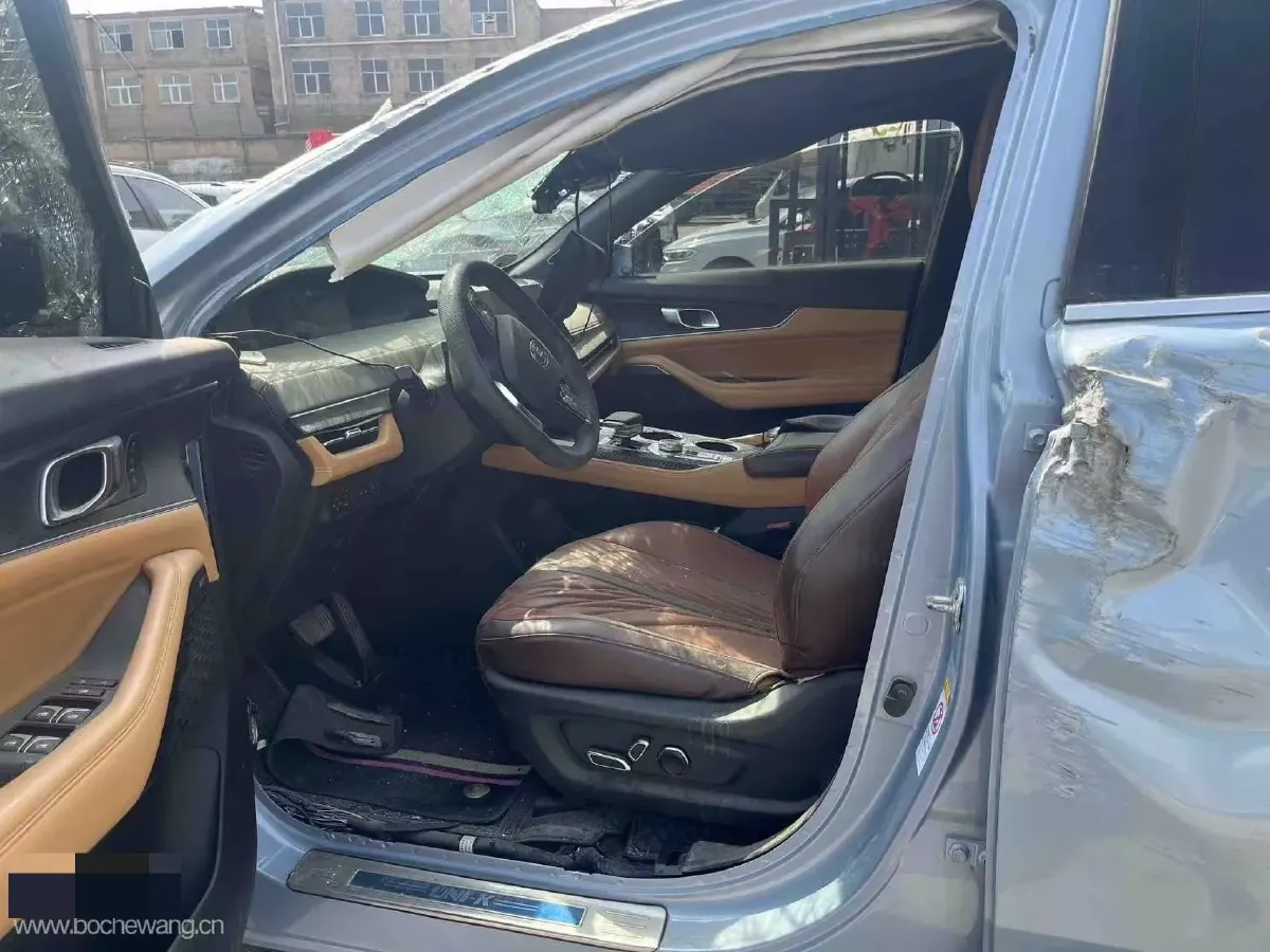 2021 ChangAn UNI-K 2.0T 233HP L4 8AT,autocango,china used car exporter,china ev exporter,chinese used car exporter,chinese used ev exporter