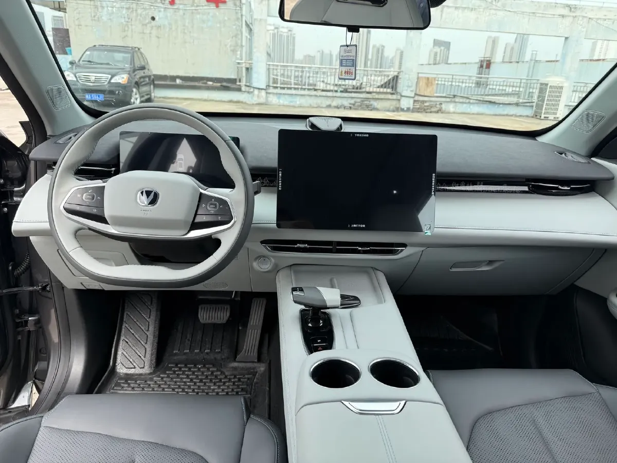 2025 ChangAn UNI-Z 1.5T 188HP L4 7DCT,autocango,china used car exporter,china ev exporter,chinese used car exporter,chinese used ev exporter