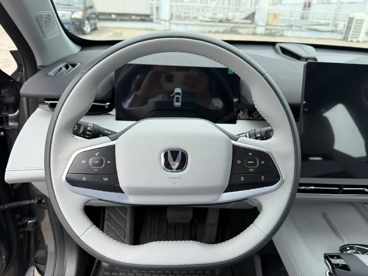 2025 ChangAn UNI-Z 1.5T 188HP L4 7DCT,autocango,china used car exporter,china ev exporter,chinese used car exporter,chinese used ev exporter