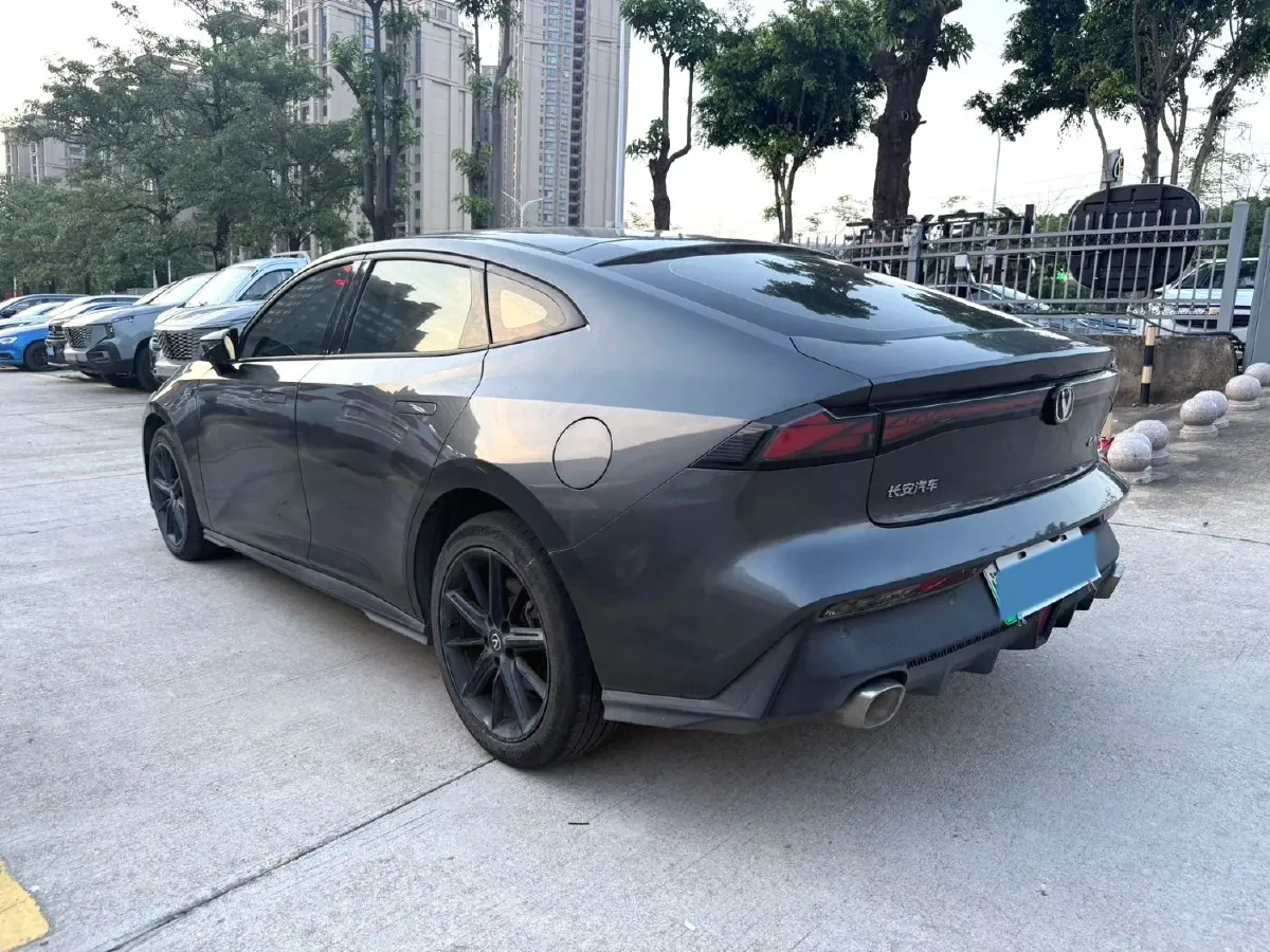 2023 ChangAn UNI-V iDD 1.5T 170HP L4 6TCT PHEV 18.4KWH,autocango,china used car exporter,china ev exporter,chinese used car exporter,chinese used ev exporter