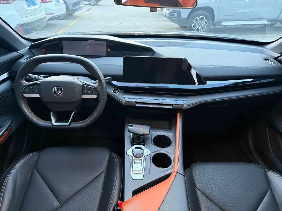 2023 ChangAn UNI-V iDD 1.5T 170HP L4 6TCT PHEV 18.4KWH,autocango,china used car exporter,china ev exporter,chinese used car exporter,chinese used ev exporter