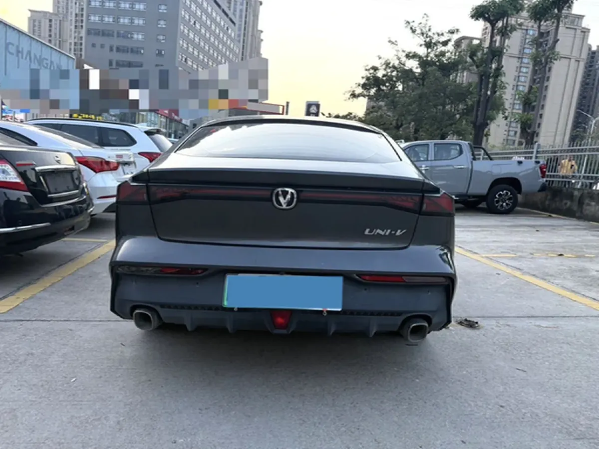 2023 ChangAn UNI-V iDD 1.5T 170HP L4 6TCT PHEV 18.4KWH,autocango,china used car exporter,china ev exporter,chinese used car exporter,chinese used ev exporter