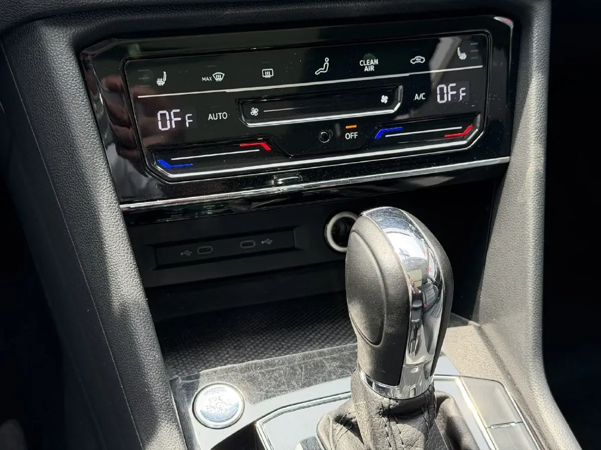 2021 Volkswagen Tharu 1.4T 150HP L4 7DCT,autocango,china used car exporter,china ev exporter,chinese used car exporter,chinese used ev exporter