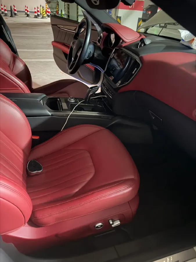 2022 Audi Q7 2.0T 245HP L4 8AT,autocango,china used car exporter,china ev exporter,chinese used car exporter,chinese used ev exporter