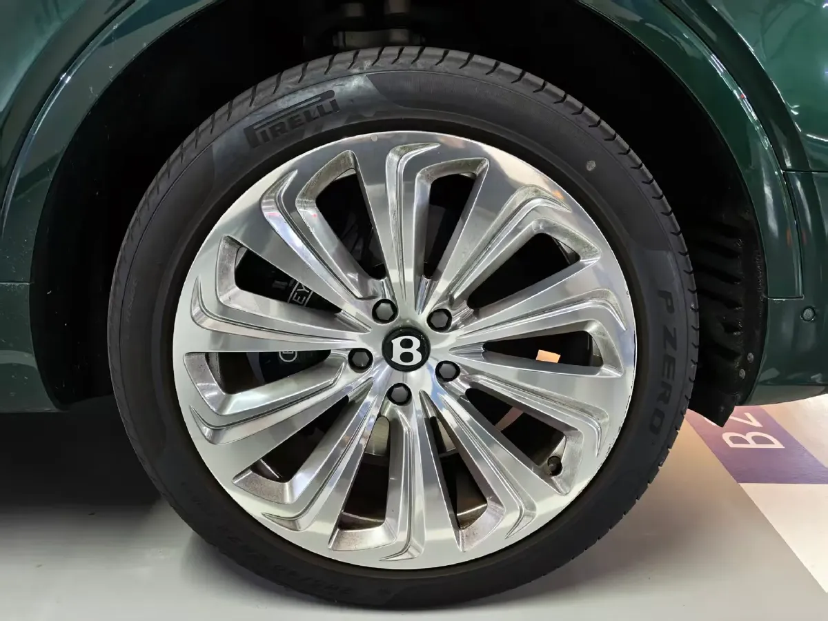 2023 Bentley Bentayga 4.0T 550HP V8 8AT,autocango,china used car exporter,china ev exporter,chinese used car exporter,chinese used ev exporter