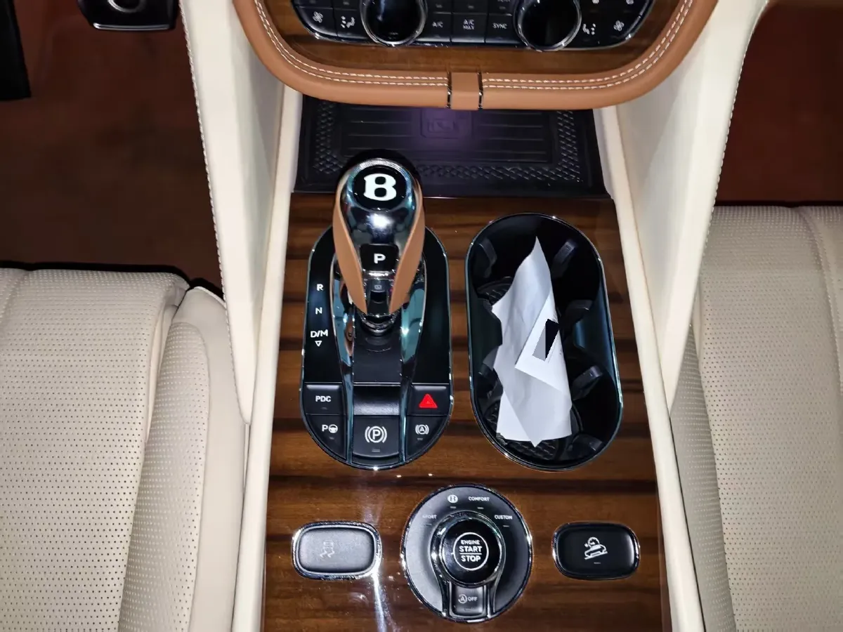 2023 Bentley Bentayga 4.0T 550HP V8 8AT,autocango,china used car exporter,china ev exporter,chinese used car exporter,chinese used ev exporter