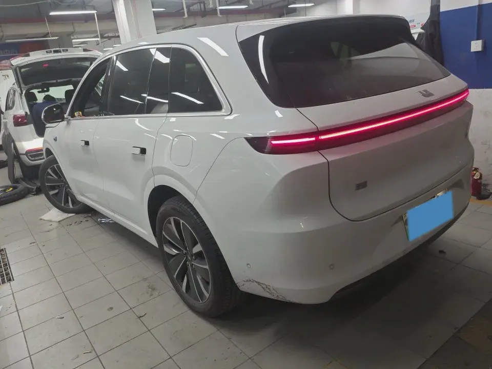2025 Li L6 Range Extended 154HP L4 REEV,autocango,china used car exporter,china ev exporter,chinese used car exporter,chinese used ev exporter