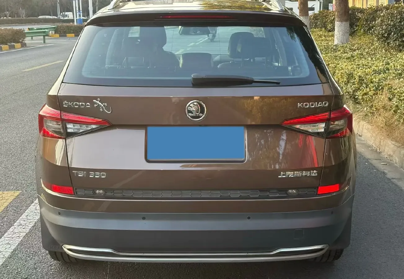 2017 Skoda Kodiak 1.8T 180HP L4 7DCT,autocango,china used car exporter,china ev exporter,chinese used car exporter,chinese used ev exporter