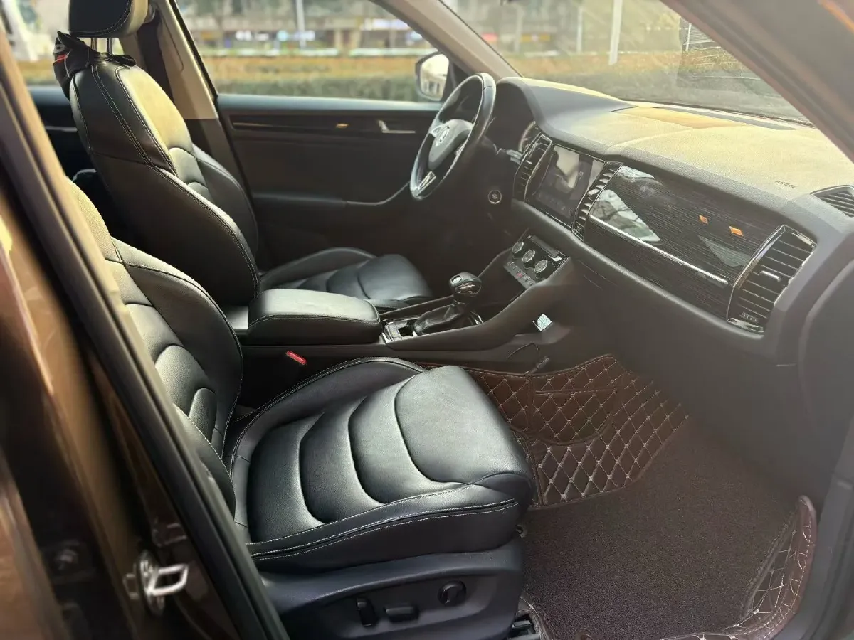 2017 Skoda Kodiak 1.8T 180HP L4 7DCT,autocango,china used car exporter,china ev exporter,chinese used car exporter,chinese used ev exporter