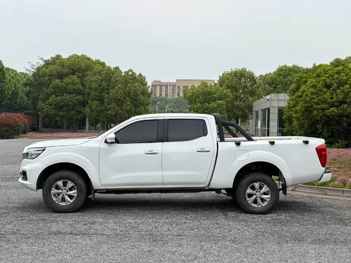 2023 Dongfeng RuiQi 6 2.3T 163HP L4 8AT,autocango,china used car exporter,china ev exporter,chinese used car exporter,chinese used ev exporter