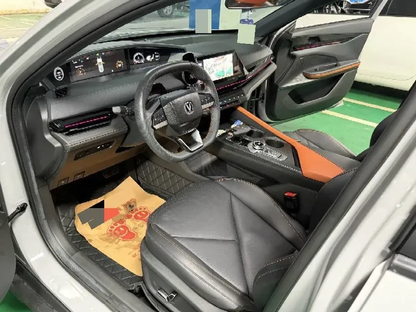 2022 ChangAn UNI-V 1.5T 188HP L4 7DCT,autocango,china used car exporter,china ev exporter,chinese used car exporter,chinese used ev exporter