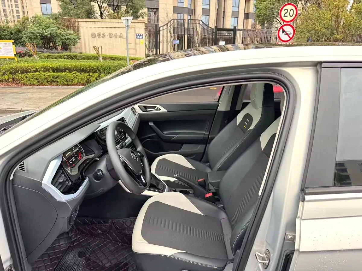 2019 Volkswagen Polo 1.5L 113HP L4 6AT,autocango,china used car exporter,china ev exporter,chinese used car exporter,chinese used ev exporter