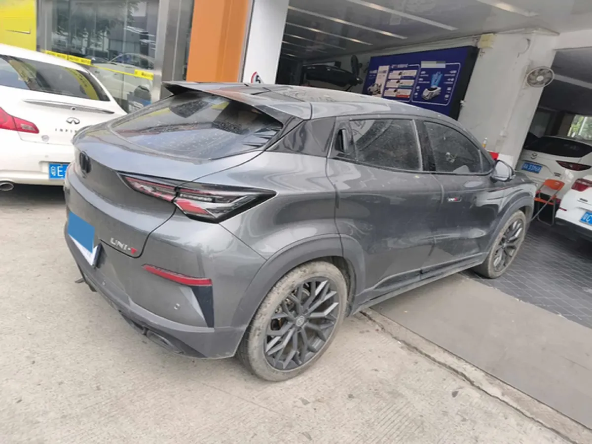 2022 ChangAn UNI-T 2.0T 233HP L4 8AT,autocango,china used car exporter,china ev exporter,chinese used car exporter,chinese used ev exporter