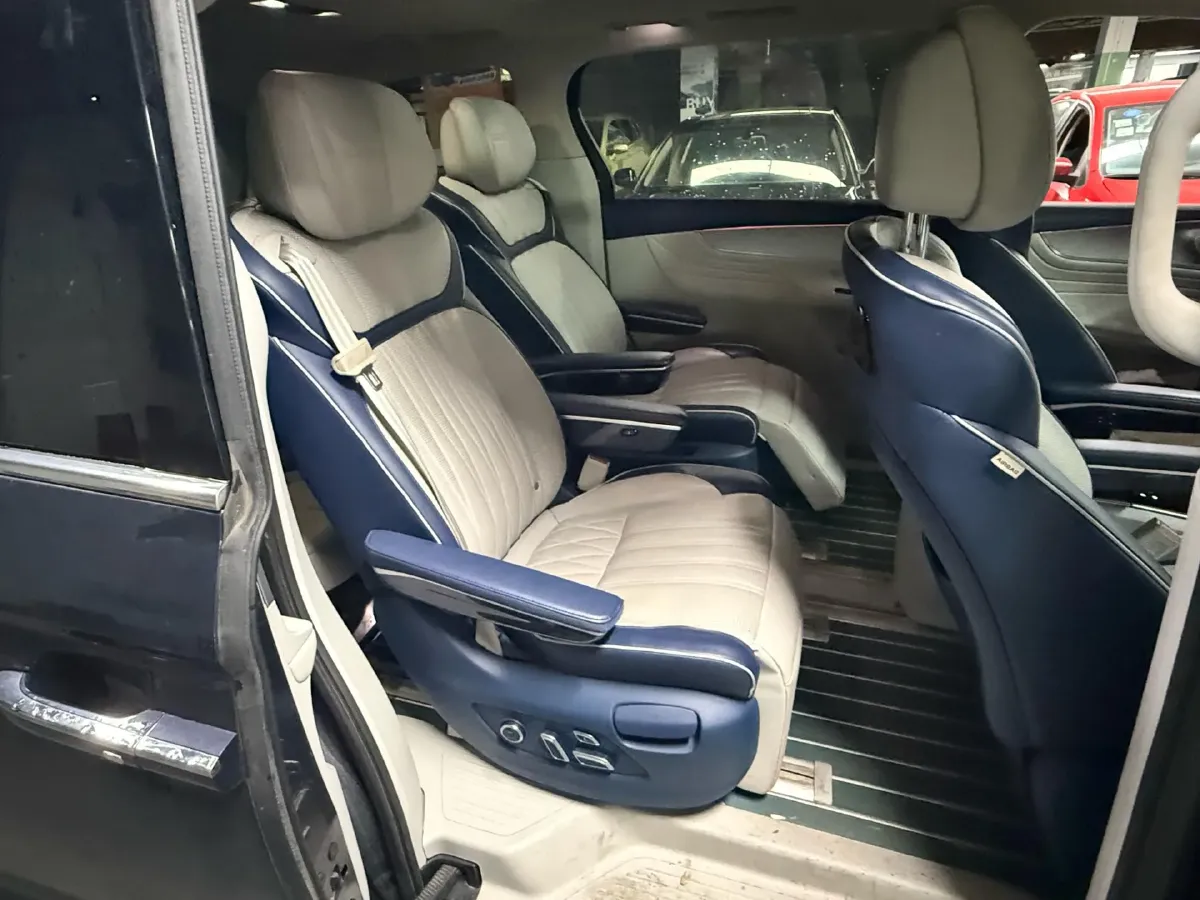 2021 Roewe iMAX8 2.0T 234HP L4 8AT,autocango,china used car exporter,china ev exporter,chinese used car exporter,chinese used ev exporter