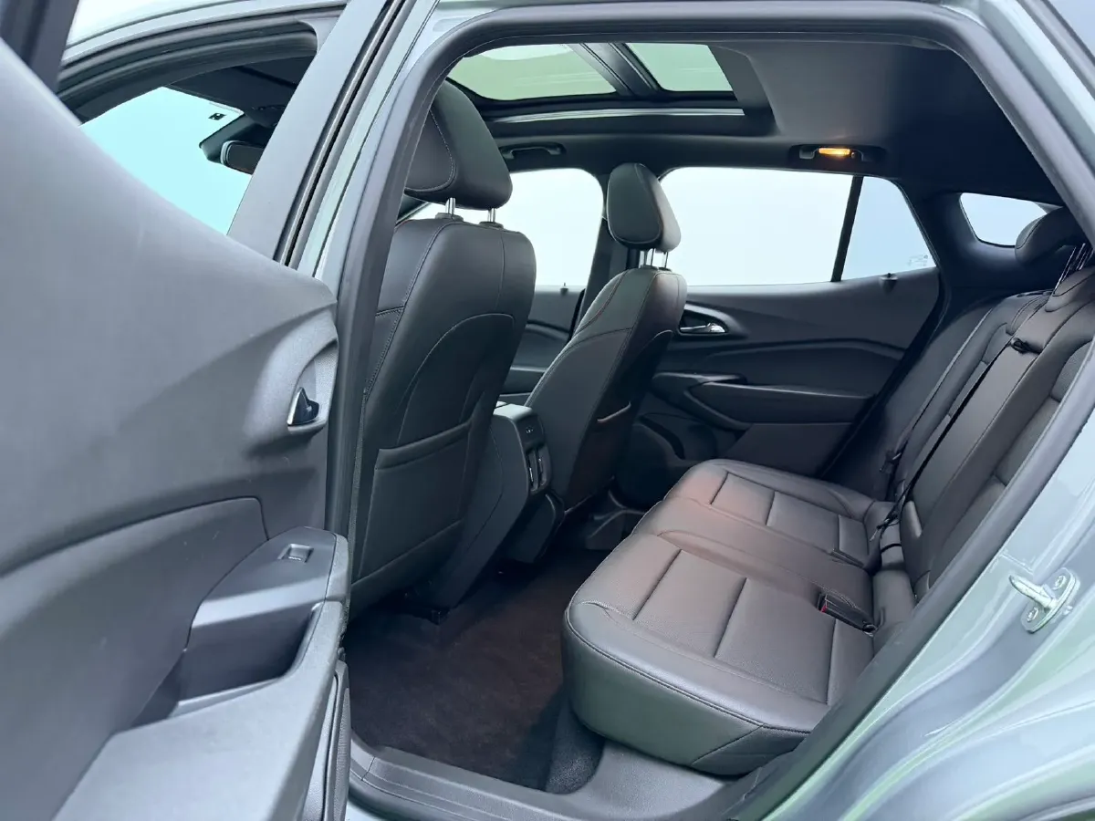 2022 Chevrolet Seeker 1.5T 184HP L4 CVT,autocango,china used car exporter,china ev exporter,chinese used car exporter,chinese used ev exporter