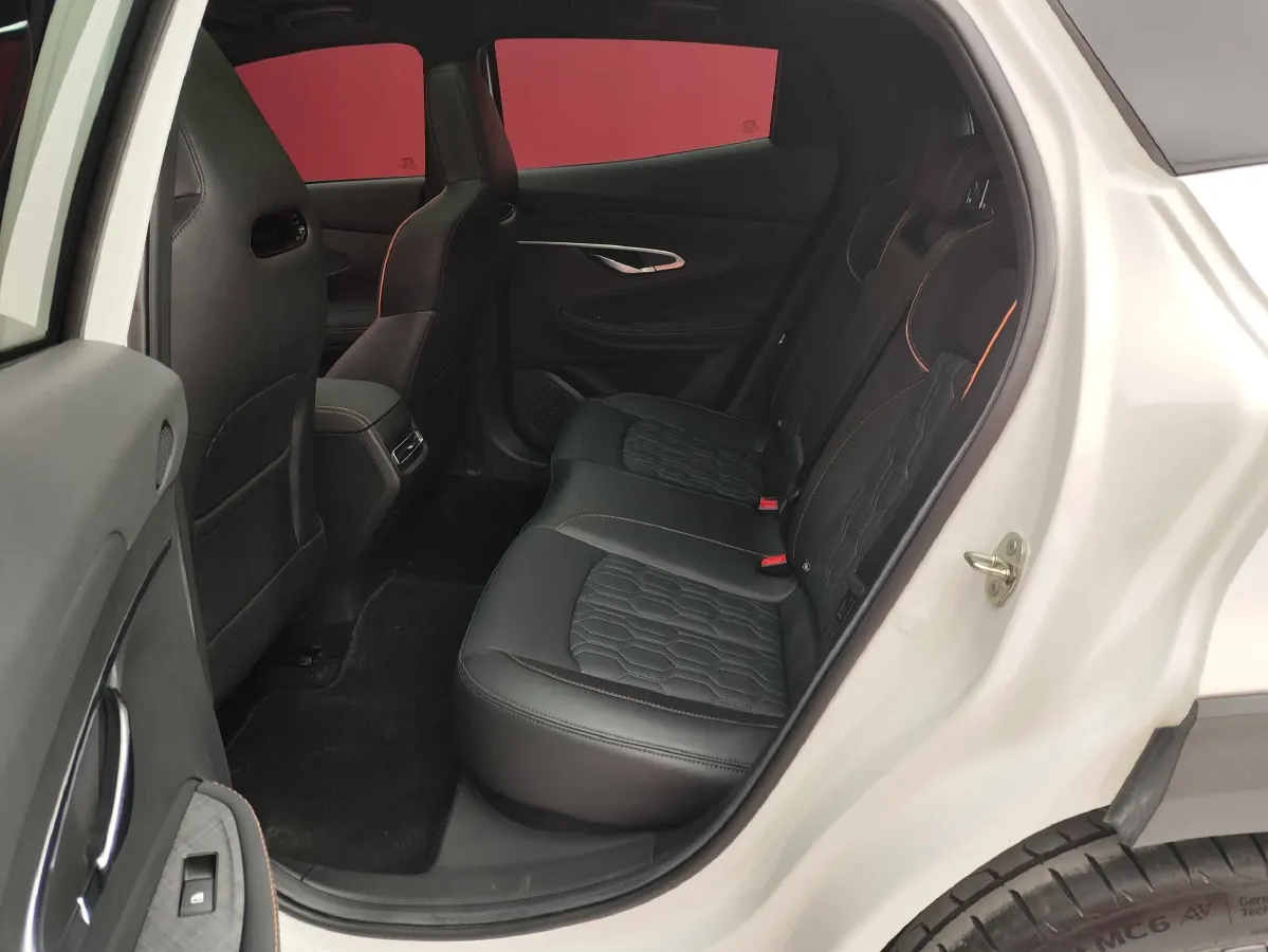 2022 ChangAn UNI-T 2.0T 233HP L4 8AT,autocango,china used car exporter,china ev exporter,chinese used car exporter,chinese used ev exporter