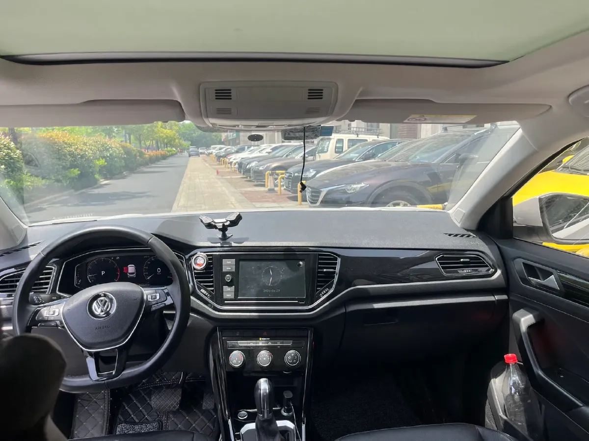 2020 Volkswagen T-Roc 1.4T 150HP L4 7DCT,autocango,china used car exporter,china ev exporter,chinese used car exporter,chinese used ev exporter