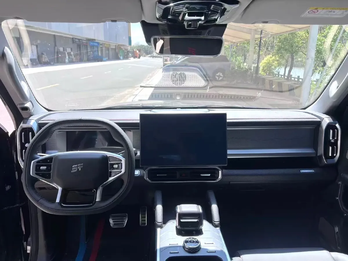 2024 Jetour Traveller 2.0T 254HP L4 7DCT,autocango,china used car exporter,china ev exporter,chinese used car exporter,chinese used ev exporter