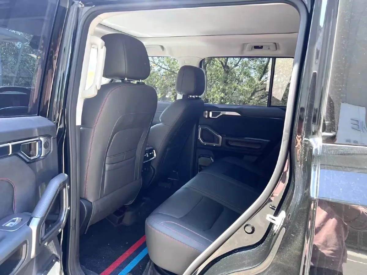 2024 Jetour Traveller 2.0T 254HP L4 7DCT,autocango,china used car exporter,china ev exporter,chinese used car exporter,chinese used ev exporter