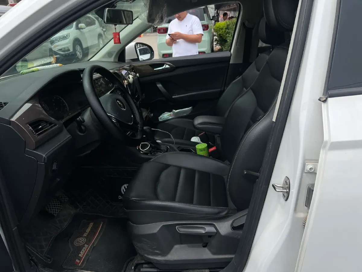 2021 Volkswagen Tharu 1.4T 150HP L4 7DCT,autocango,china used car exporter,china ev exporter,chinese used car exporter,chinese used ev exporter