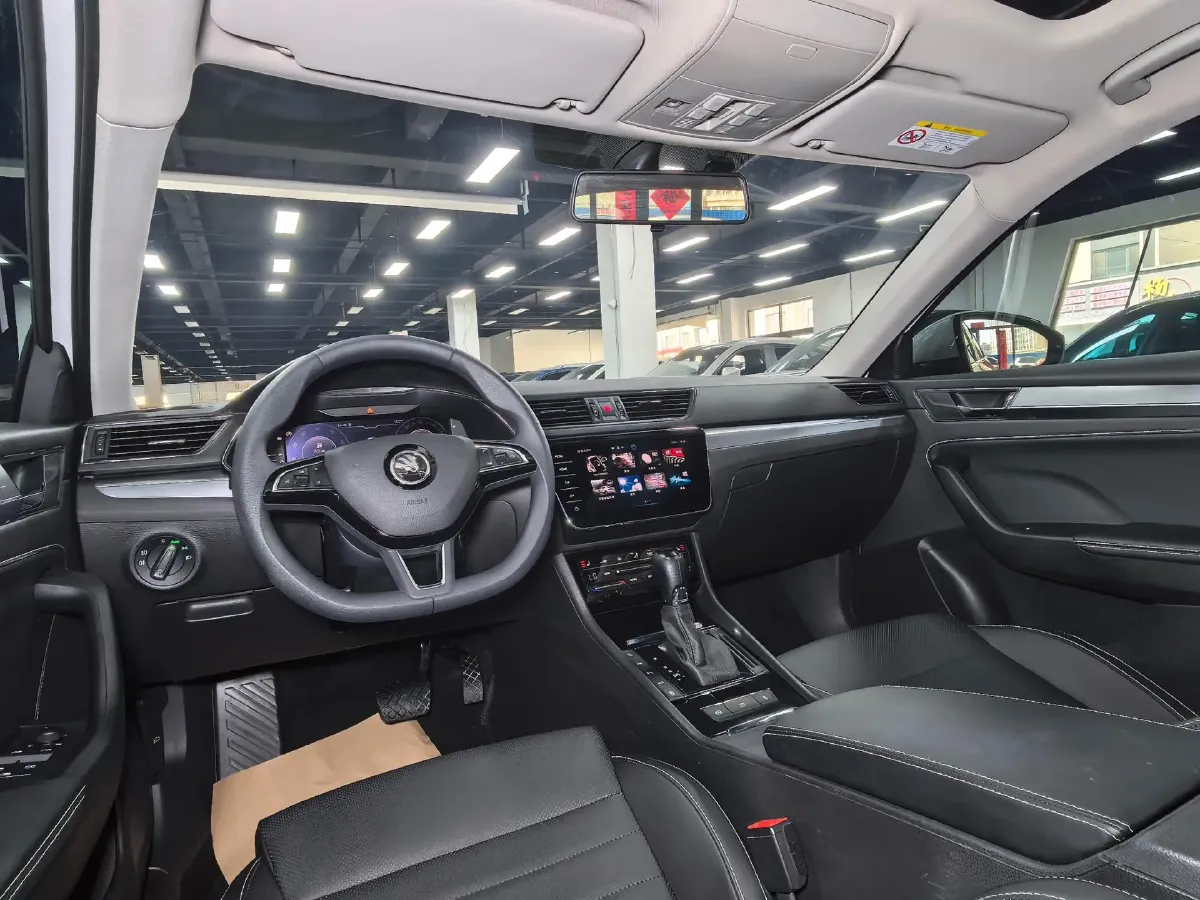2023 Skoda Superb 1.4T 150HP L4 7DCT,autocango,china used car exporter,china ev exporter,chinese used car exporter,chinese used ev exporter