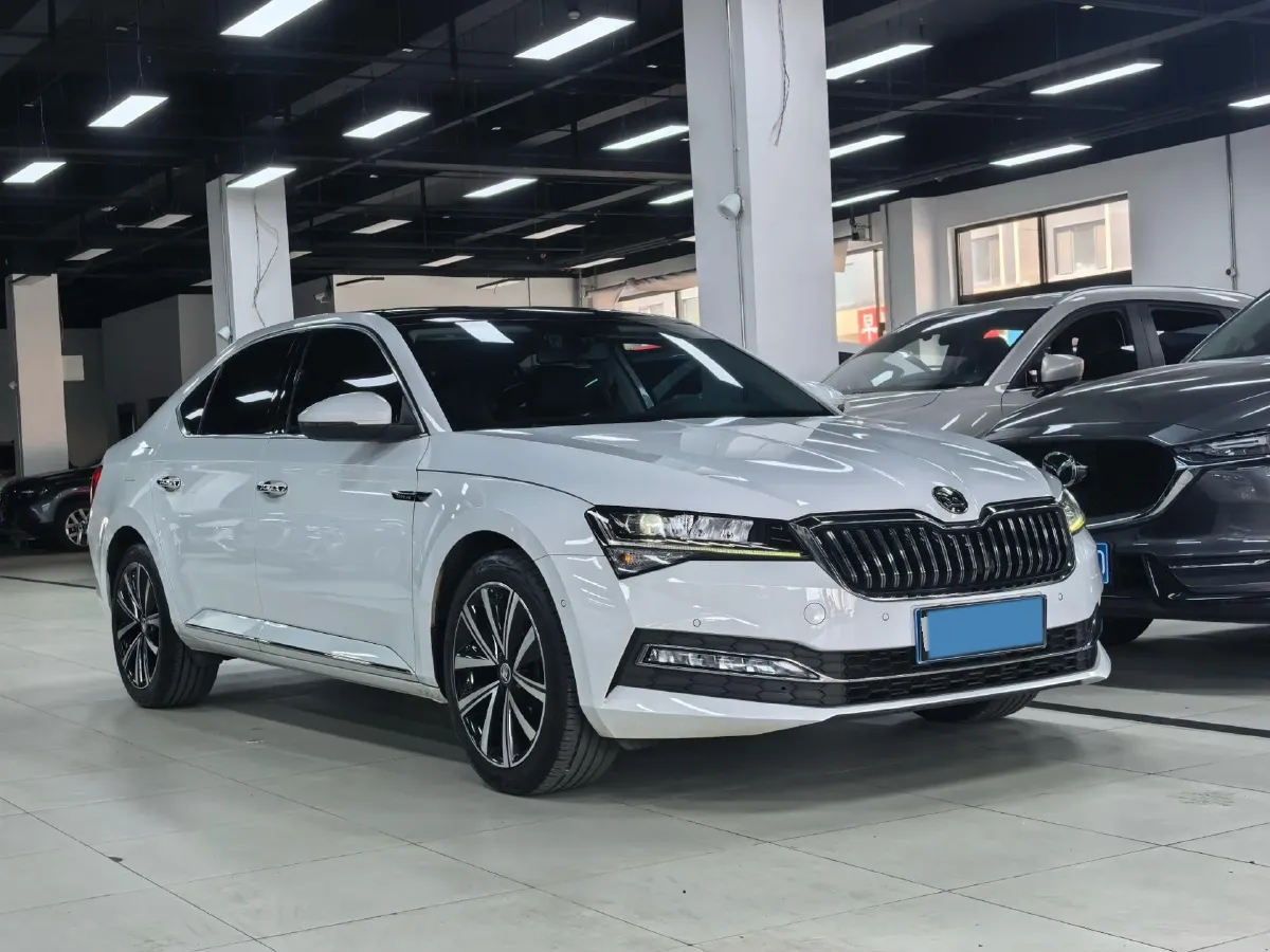 2023 Skoda Superb 1.4T 150HP L4 7DCT,autocango,china used car exporter,china ev exporter,chinese used car exporter,chinese used ev exporter