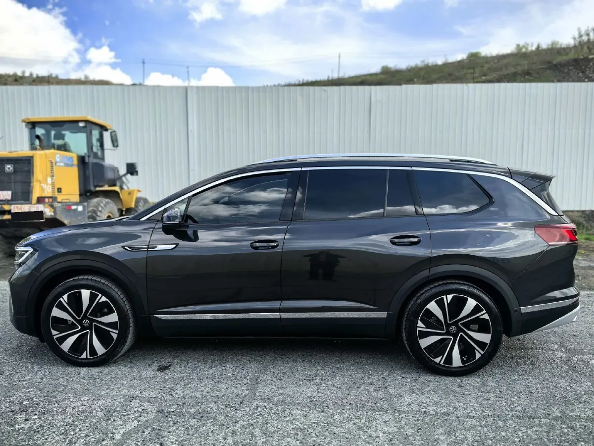 2025 Volkswagen Talagon 2.0T 220HP L4 7DCT,autocango,china used car exporter,china ev exporter,chinese used car exporter,chinese used ev exporter