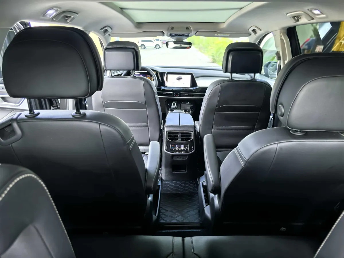 2025 Volkswagen Talagon 2.0T 220HP L4 7DCT,autocango,china used car exporter,china ev exporter,chinese used car exporter,chinese used ev exporter