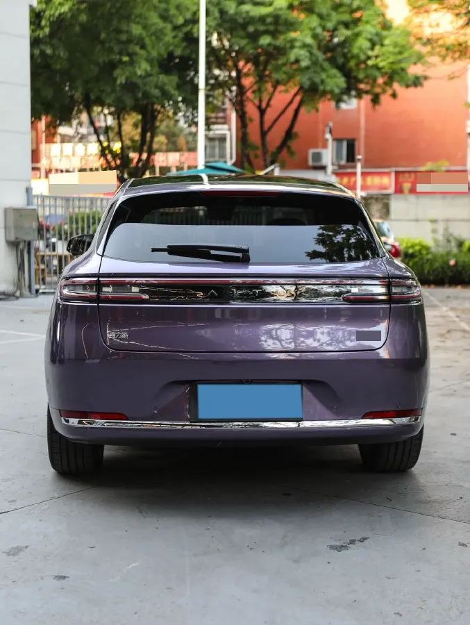 2025 AITO AITO M5 1.5T 152HP L4 REEV 42KWH,autocango,china used car exporter,china ev exporter,chinese used car exporter,chinese used ev exporter