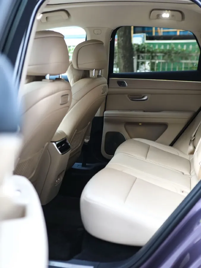 2025 AITO AITO M5 1.5T 152HP L4 REEV 42KWH,autocango,china used car exporter,china ev exporter,chinese used car exporter,chinese used ev exporter