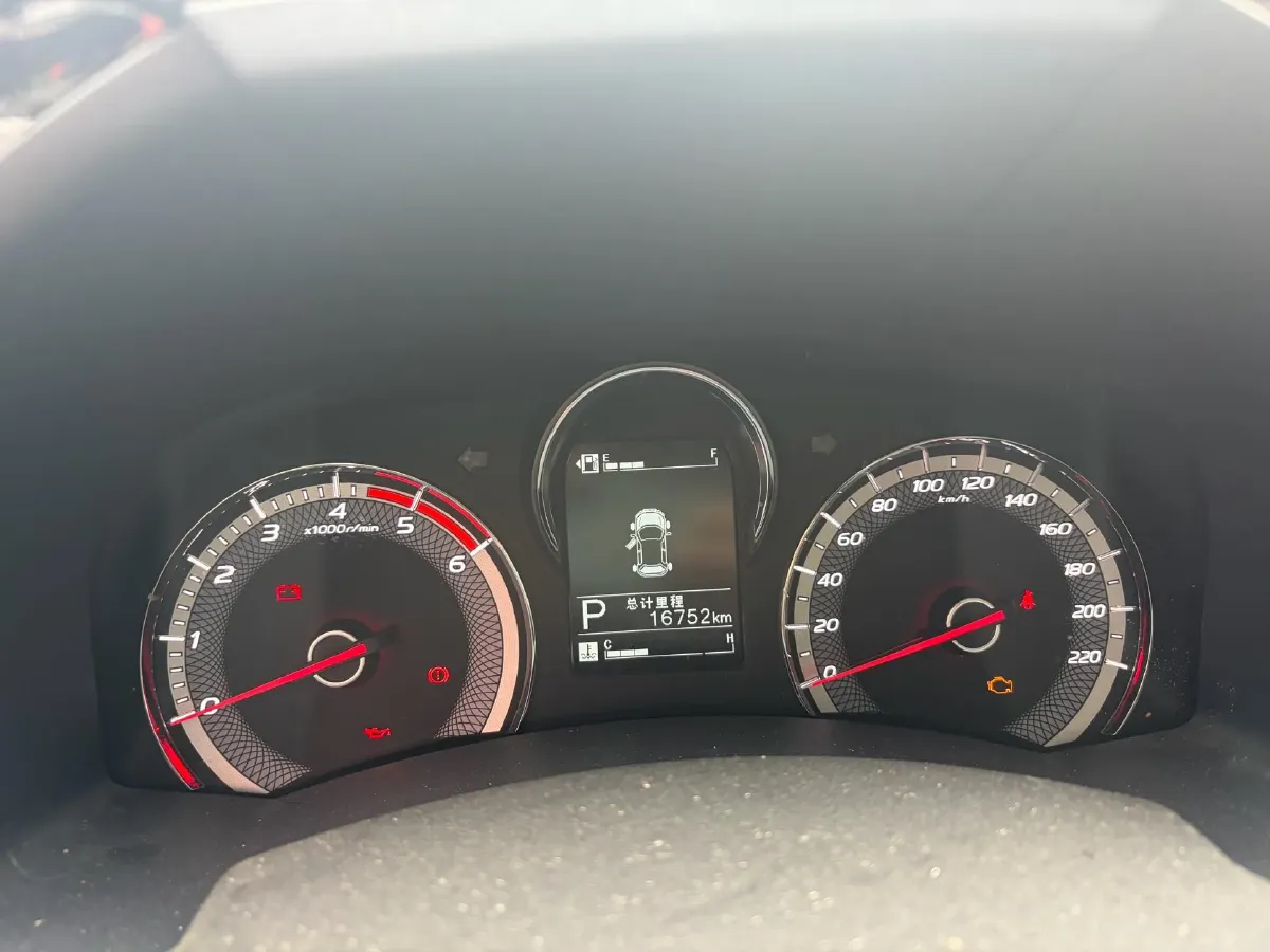 2024 Isuzu Jim 2.5T 143HP L4 8AT,autocango,china used car exporter,china ev exporter,chinese used car exporter,chinese used ev exporter