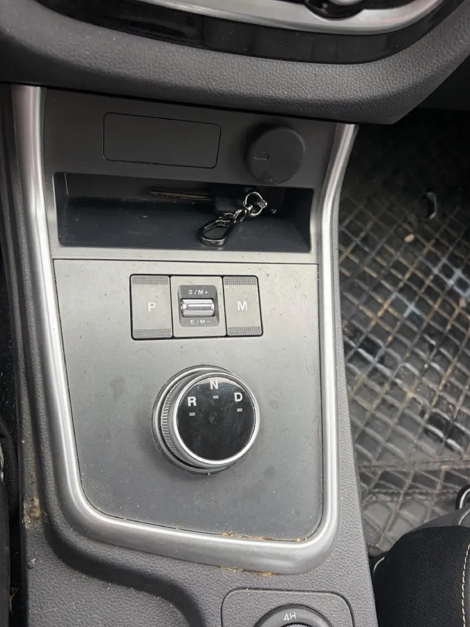 2024 Isuzu Jim 2.5T 143HP L4 8AT,autocango,china used car exporter,china ev exporter,chinese used car exporter,chinese used ev exporter