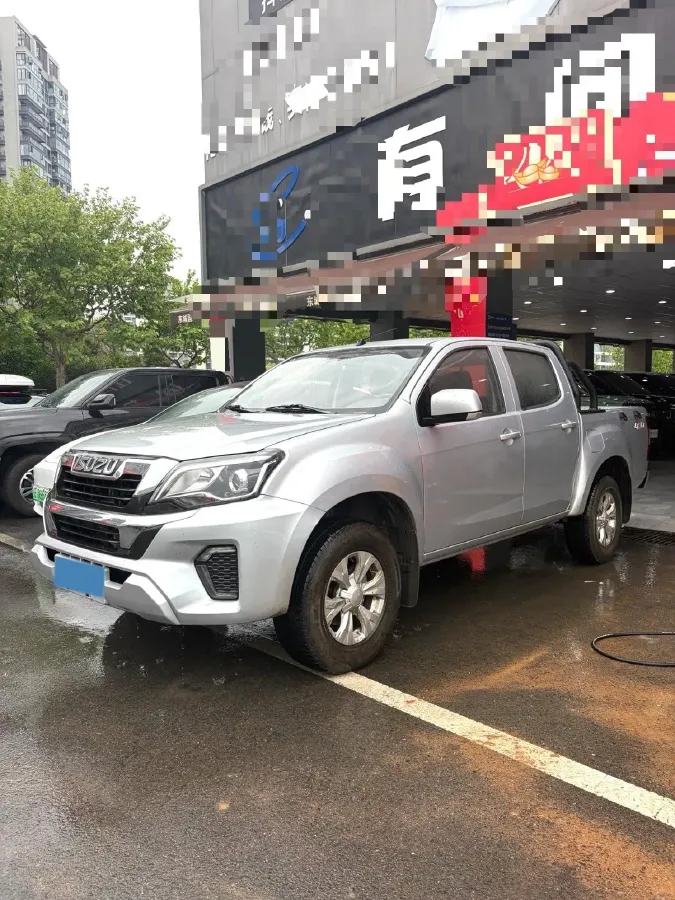 2024 Isuzu Jim 2.5T 143HP L4 8AT,autocango,china used car exporter,china ev exporter,chinese used car exporter,chinese used ev exporter