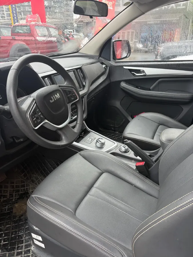 2024 Isuzu Jim 2.5T 143HP L4 8AT,autocango,china used car exporter,china ev exporter,chinese used car exporter,chinese used ev exporter