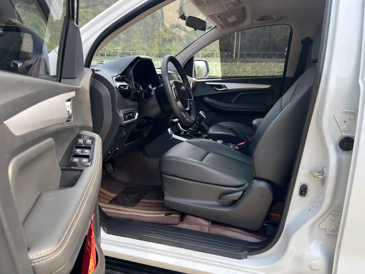 2023 Isuzu LingTuo 2.5T 150HP L4 6MT,autocango,china used car exporter,china ev exporter,chinese used car exporter,chinese used ev exporter