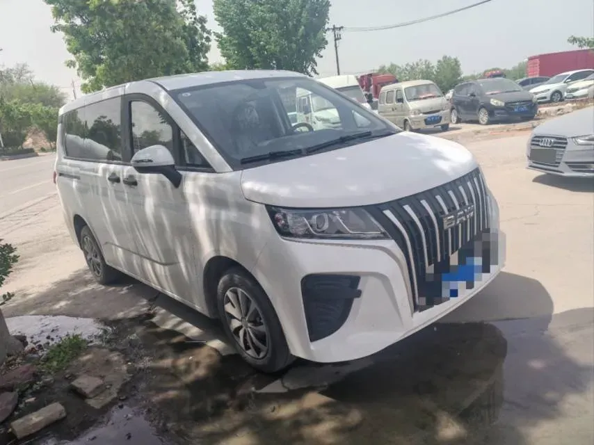 2023 BAW RuiSheng Trump M7 1.6L 124HP L4 5MT,autocango,china used car exporter,china ev exporter,chinese used car exporter,chinese used ev exporter