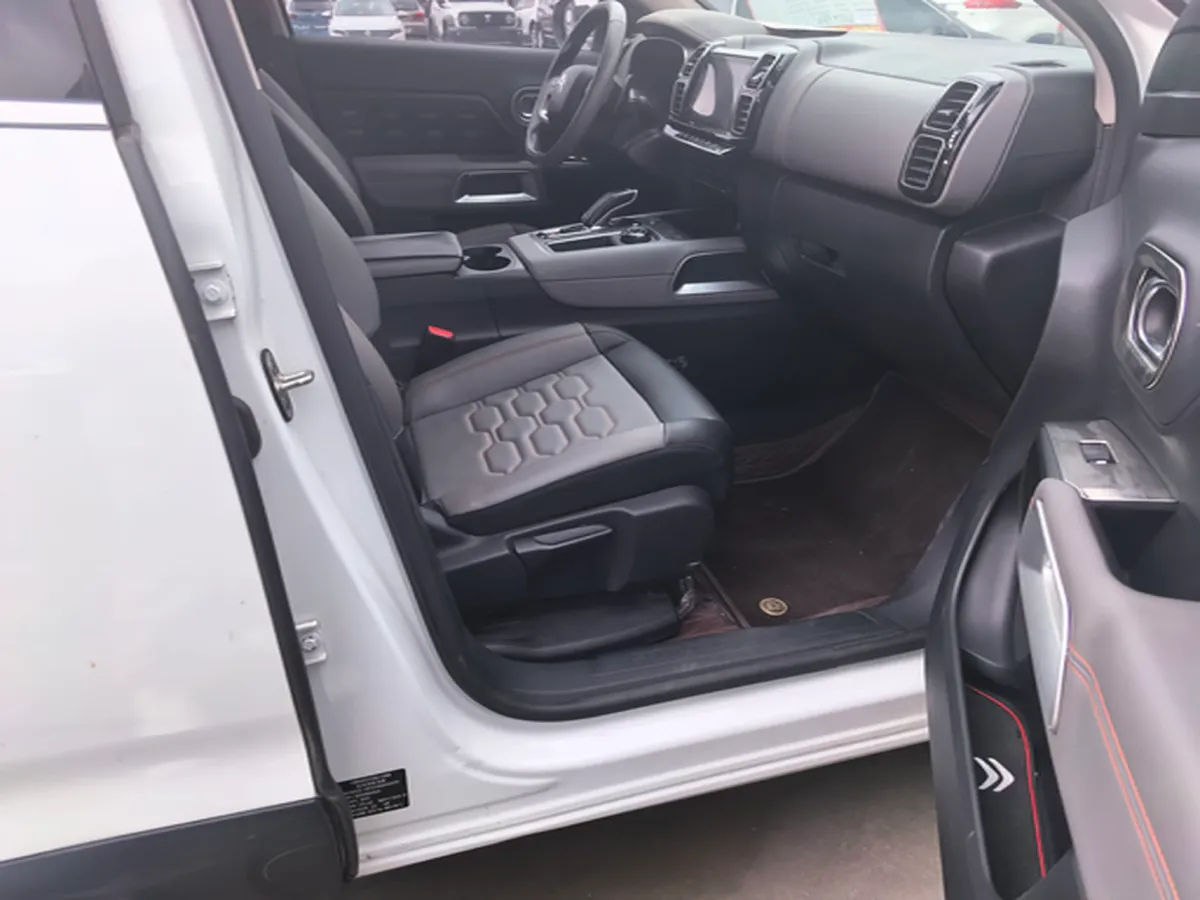 2020 Citroen C5 Aircross 1.8T 211HP L4 8AT,autocango,china used car exporter,china ev exporter,chinese used car exporter,chinese used ev exporter