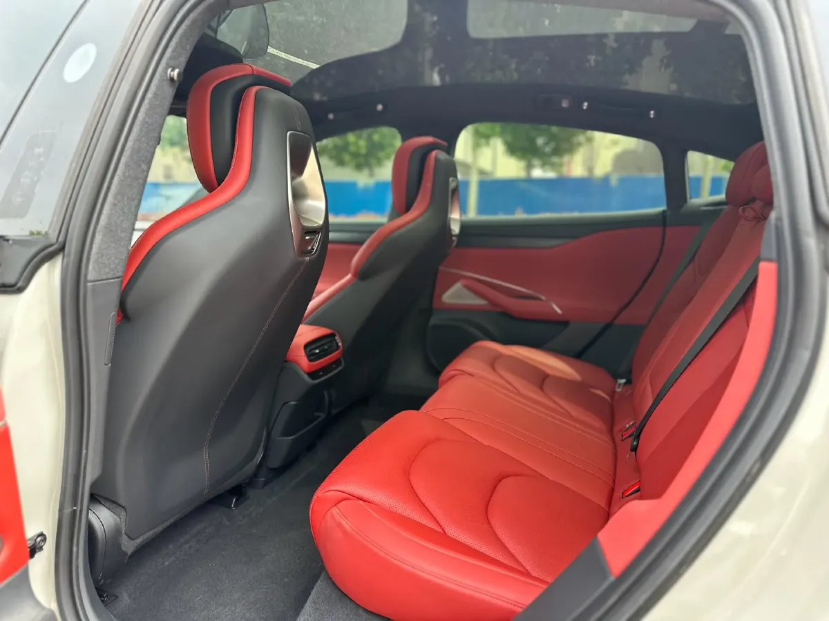 2024 MI SU7 BEV 73.6KWH,autocango,china used car exporter,china ev exporter,chinese used car exporter,chinese used ev exporter