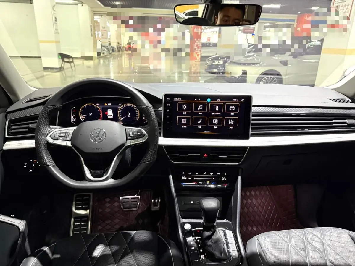 2024 Volkswagen Tiguan L 2.0T 186HP L4 7DCT,autocango,china used car exporter,china ev exporter,chinese used car exporter,chinese used ev exporter