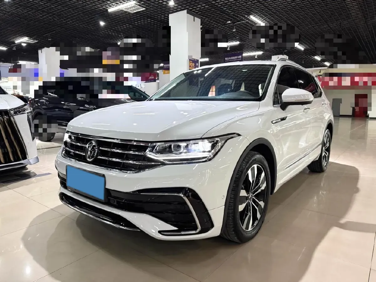 2024 Volkswagen Tiguan L 2.0T 186HP L4 7DCT,autocango,china used car exporter,china ev exporter,chinese used car exporter,chinese used ev exporter