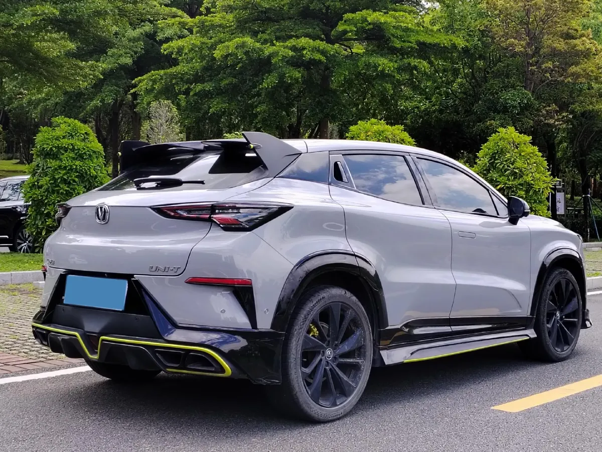 2022 ChangAn UNI-T 2.0T 233HP L4 8AT,autocango,china used car exporter,china ev exporter,chinese used car exporter,chinese used ev exporter