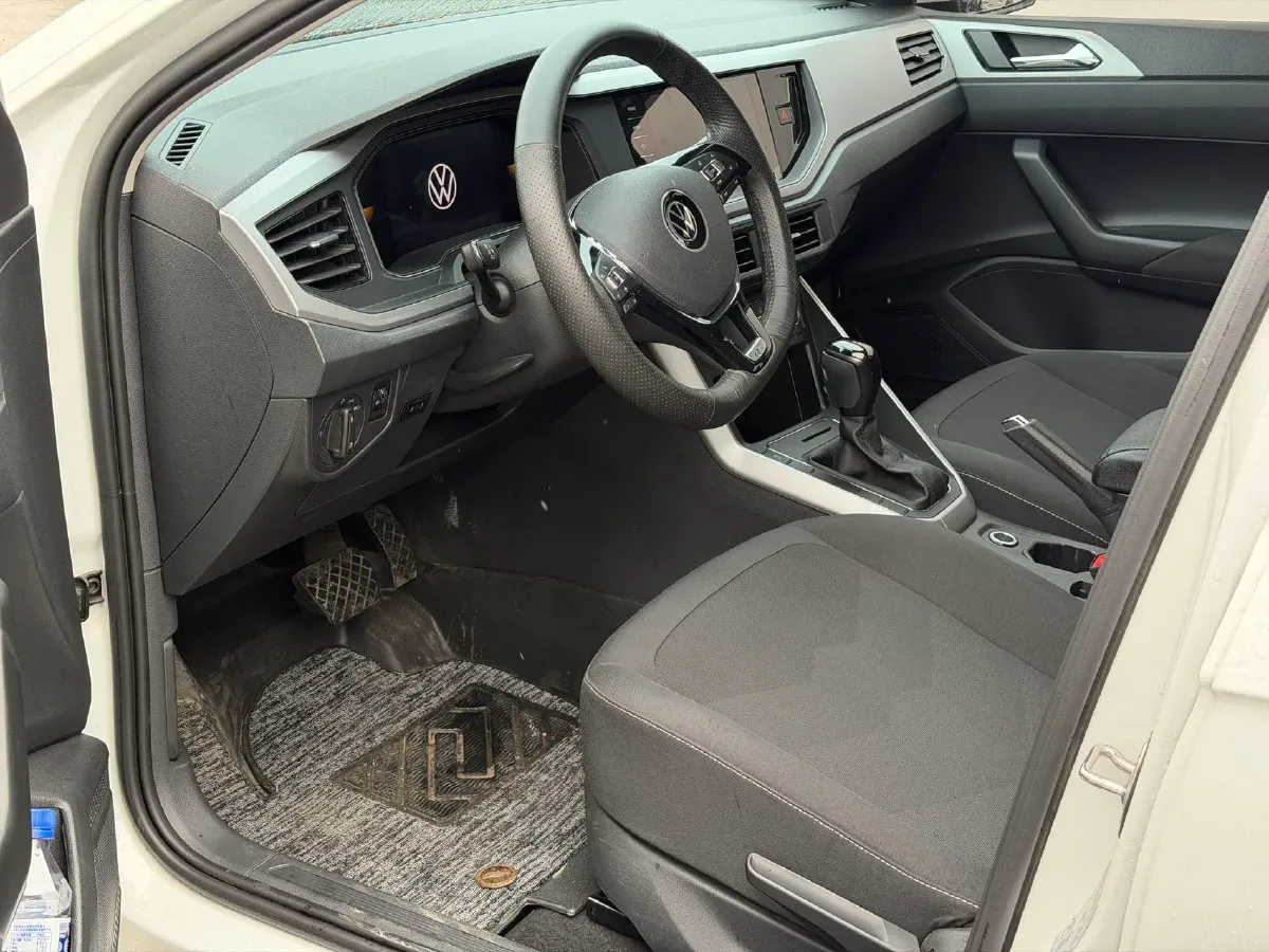 2023 Volkswagen Polo 1.5L 110HP L4 6AT,autocango,china used car exporter,china ev exporter,chinese used car exporter,chinese used ev exporter