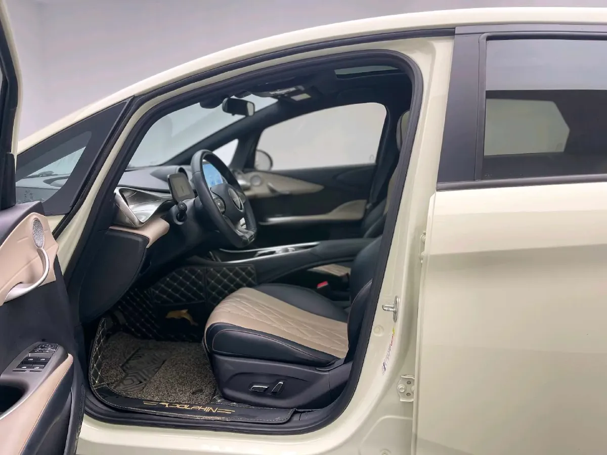 2023 BYD Dolphin BEV 44.928KWH,autocango,china used car exporter,china ev exporter,chinese used car exporter,chinese used ev exporter