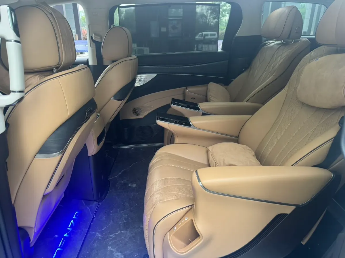 2024 Denza D9 1.5T 139HP L4 E-CVT PHEV 40KWH,autocango,china used car exporter,china ev exporter,chinese used car exporter,chinese used ev exporter