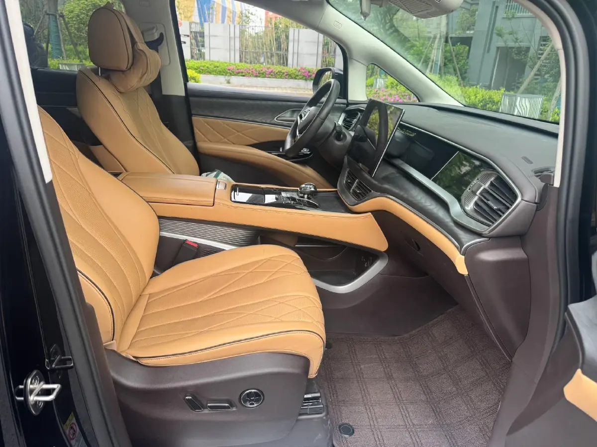 2024 Denza D9 1.5T 139HP L4 E-CVT PHEV 40KWH,autocango,china used car exporter,china ev exporter,chinese used car exporter,chinese used ev exporter